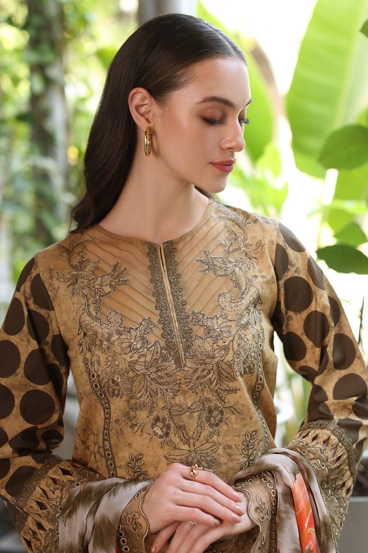 Charizma | Miraas Lawn |CMR5-05 by Maria Faisal - Registered Vendor of : Charizma - type : Ladies Clothes - 100% original wedding dresses