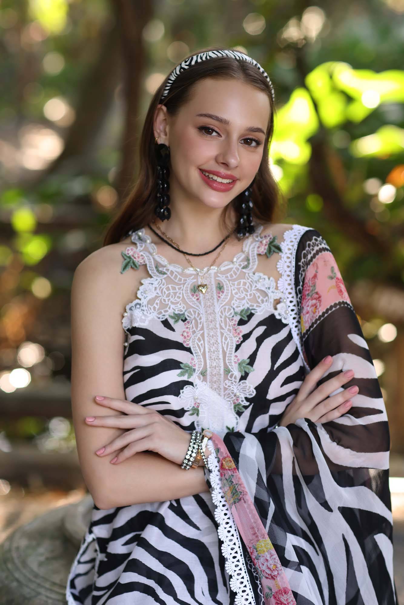 Noor by Saadia Asad | Eid Luxe Printedkari | D1-B by Maria Faisal - Registered Vendor of : Noor by Saadia Asad - type : Ladies Clothes - 100% original wedding dresses