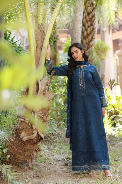 Noor by Saadia Asad | Eid Luxury Laserkari 25 | D7-B by Maria Faisal - Registered Vendor of : Noor by Saadia Asad - type : Ladies Clothes - 100% original wedding dresses