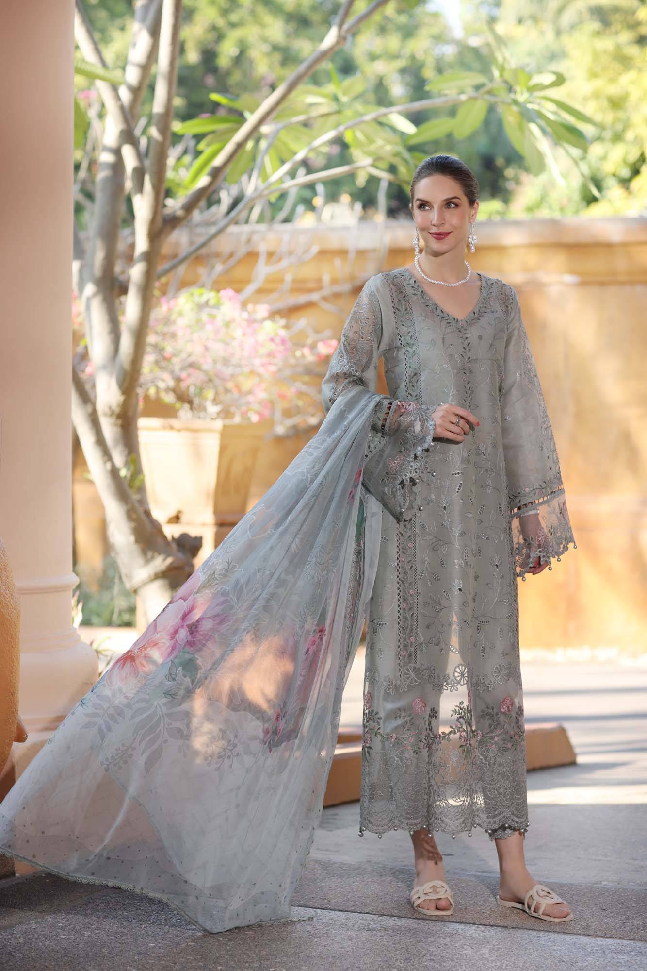 Noor by Saadia Asad | Eid Luxury Laserkari 25 | D1-A by Maria Faisal - Registered Vendor of : Noor by Saadia Asad - type : Ladies Clothes - 100% original wedding dresses