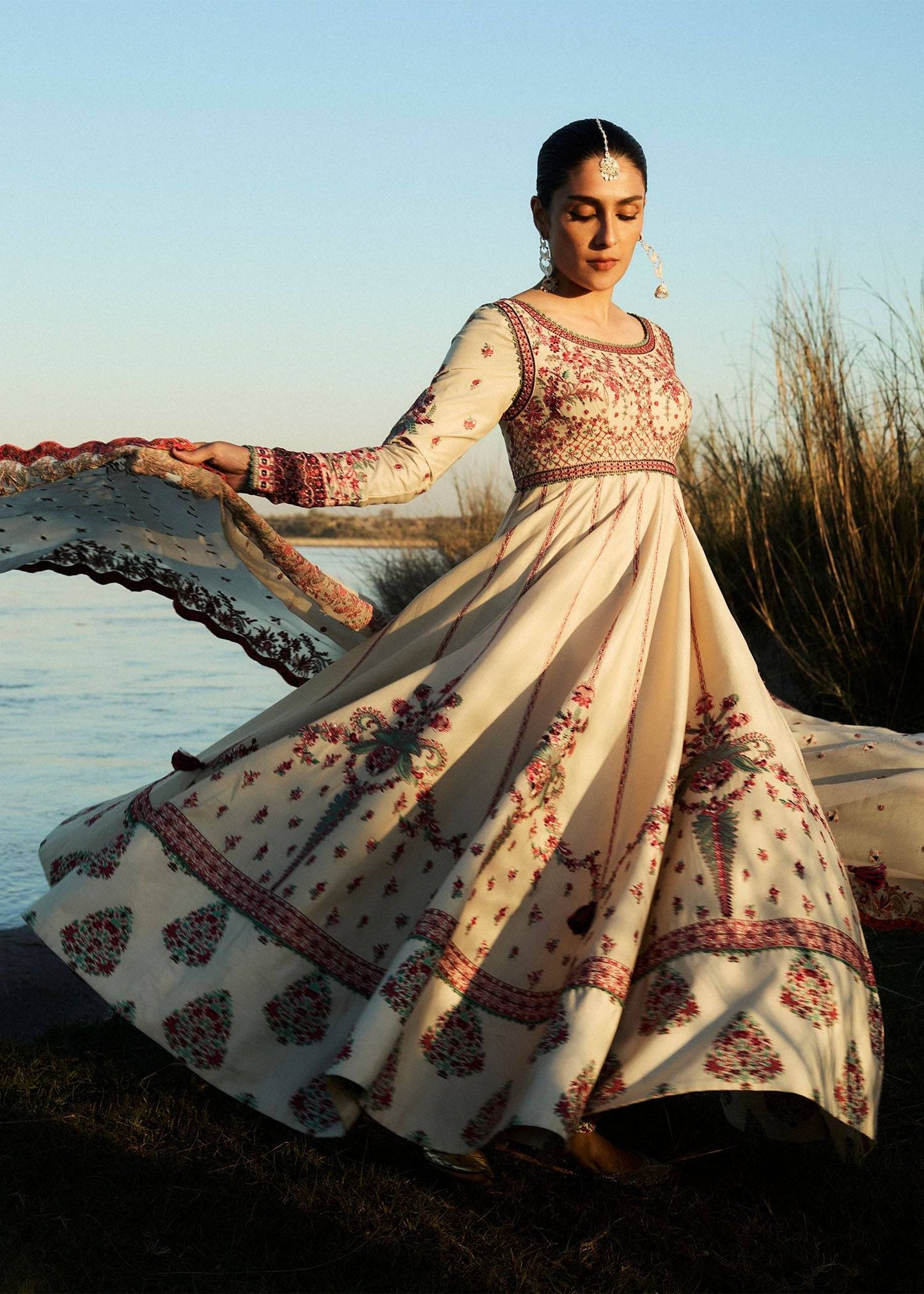 Hussain Rehar | Surkh Eid Pret’25 | Naqsh by Maria Faisal - Registered Vendor of : Hussain Rehar - type : ladies Clothes - 100% original wedding dresses