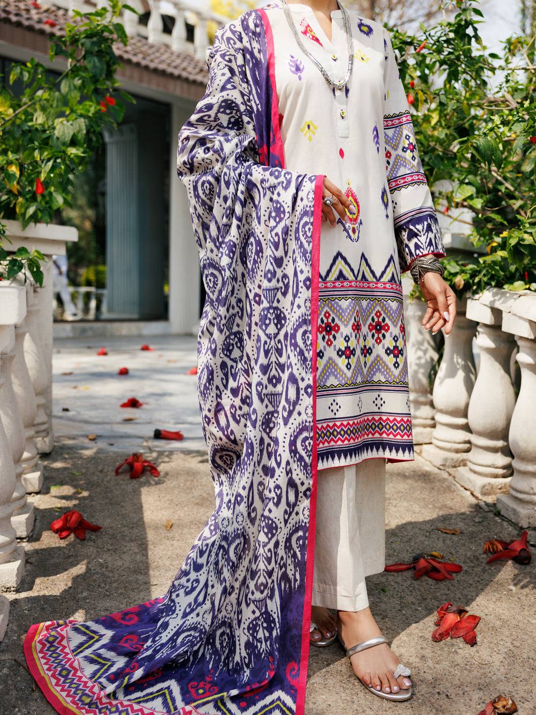 Almirah | Traditional Tale |ALP-3PS-2115 by Maria Faisal - Registered Vendor of : Almirah - type : Ladies Clothes - 100% original wedding dresses