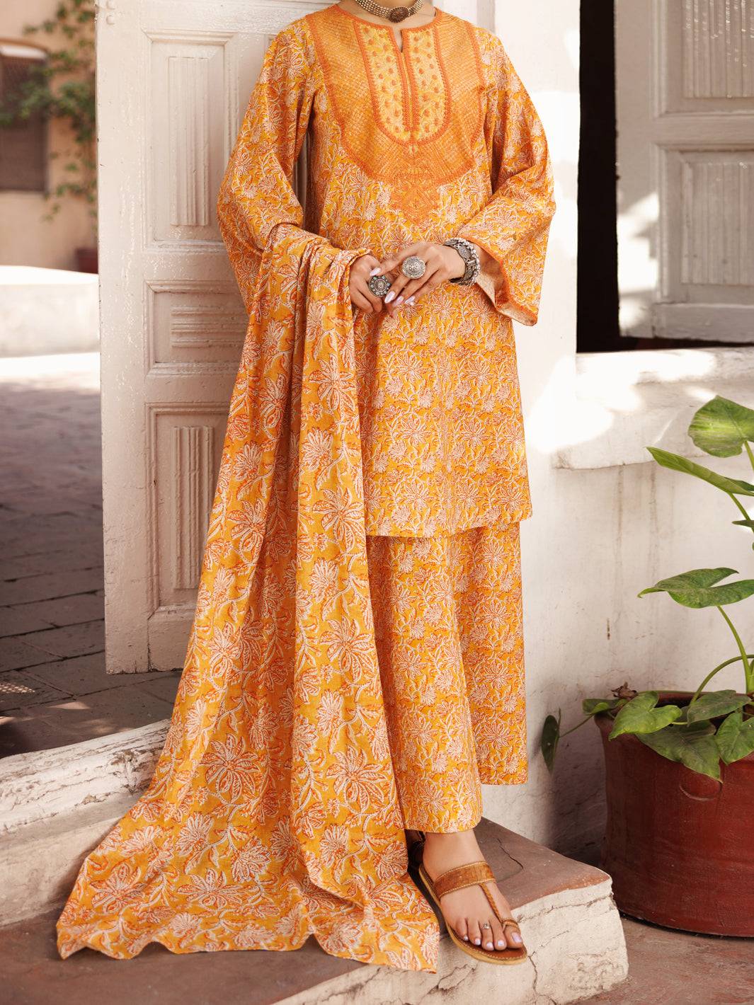 Almirah | Traditional Tale | ALP-3PS-2131 by Maria Faisal - Registered Vendor of : Almirah - type : Ladies Clothes - 100% original wedding dresses