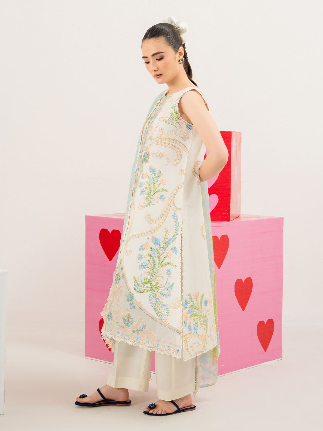 Mahnur | Anaya Lawn | ANA-010 - Luxury Dress - available at Maria Faisal in UK and USA.