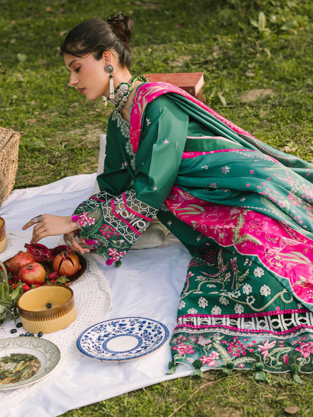 Mahnur | Dahlia Luxury Lawn 25 | Ara by Maria Faisal - Registered Vendor of : Mahnur - type : Ladies Clothes - 100% original wedding dresses