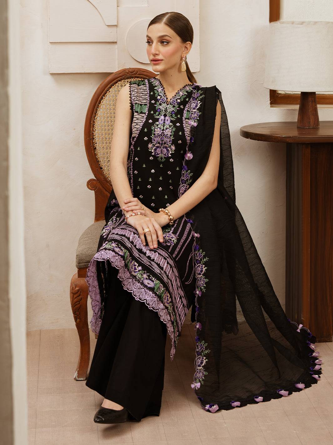 Mahnur | Florence Luxury Lawn 25 | AALEEN by Maria Faisal - Registered Vendor of : Mahnur - type : Ladies Clothes - 100% original wedding dresses