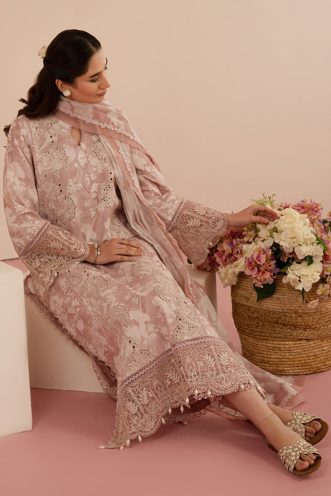 Afrozeh Floral Charm 25 Myrtle – Pink Pakistani Dress with intricate embroidery and embellishments. Shop elegant Asian dresses at Maria Faisal.