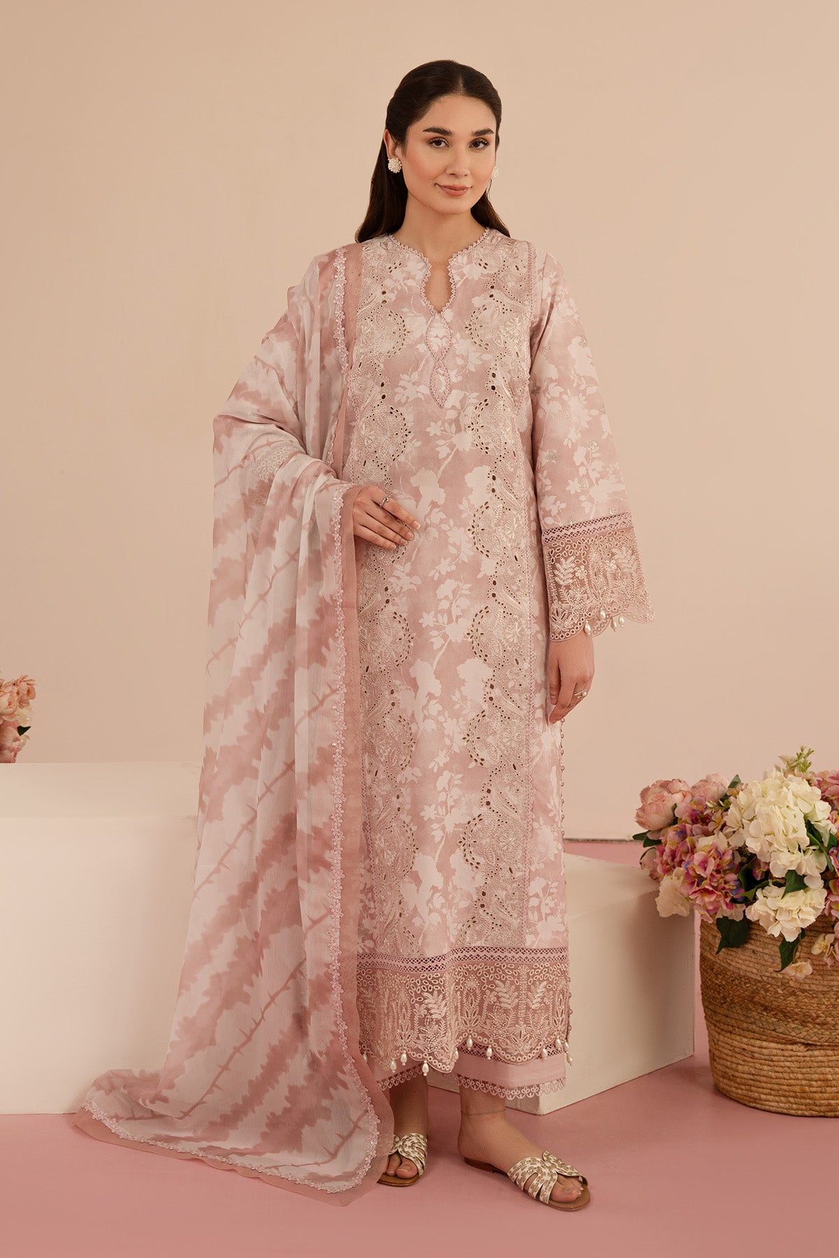 Afrozeh Floral Charm 25 Myrtle – Pink Pakistani Dress with intricate embroidery and embellishments. Shop elegant Asian dresses at Maria Faisal.