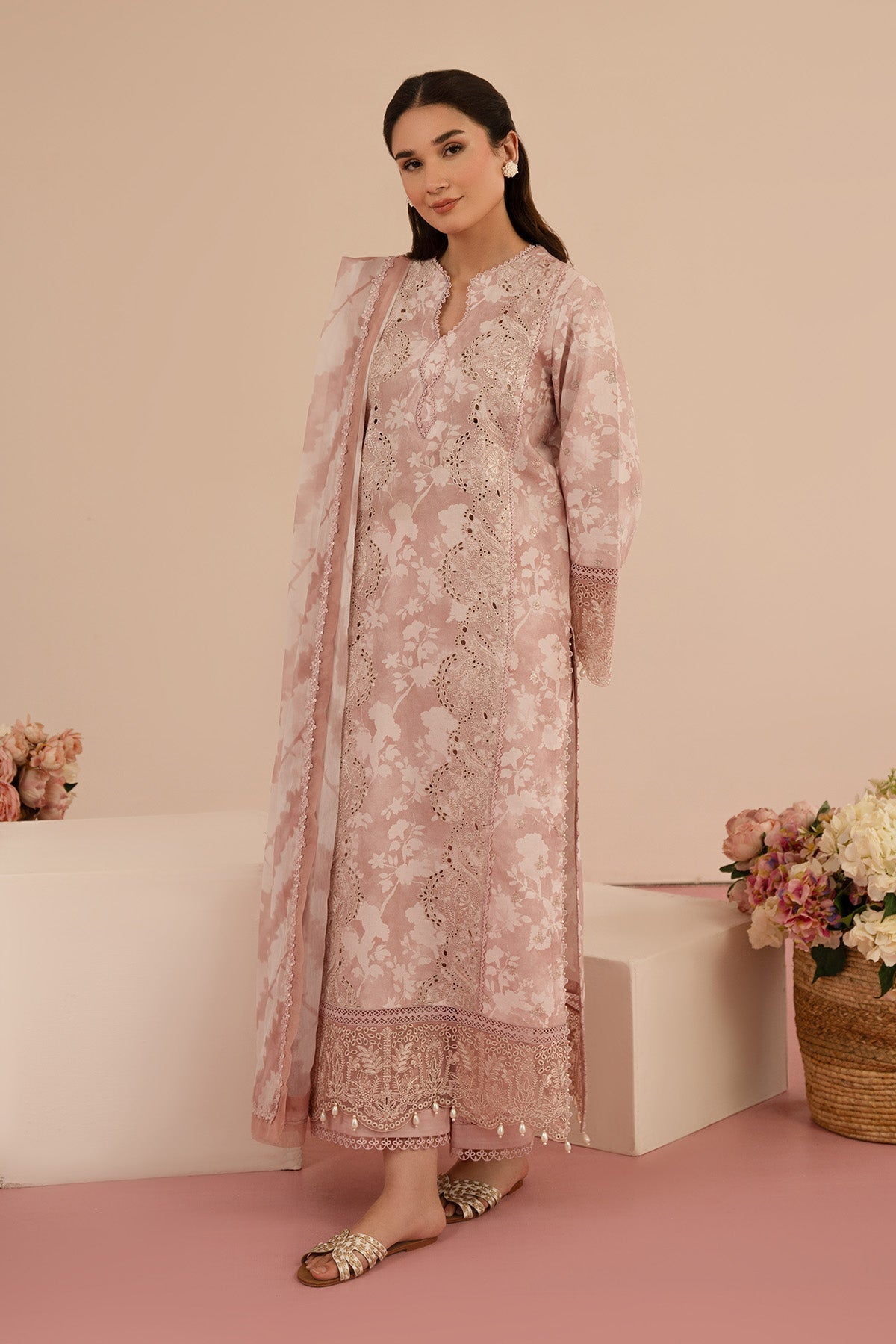 Afrozeh Floral Charm 25 Myrtle – Pink Pakistani Dress with intricate embroidery and embellishments. Shop elegant Asian dresses at Maria Faisal.