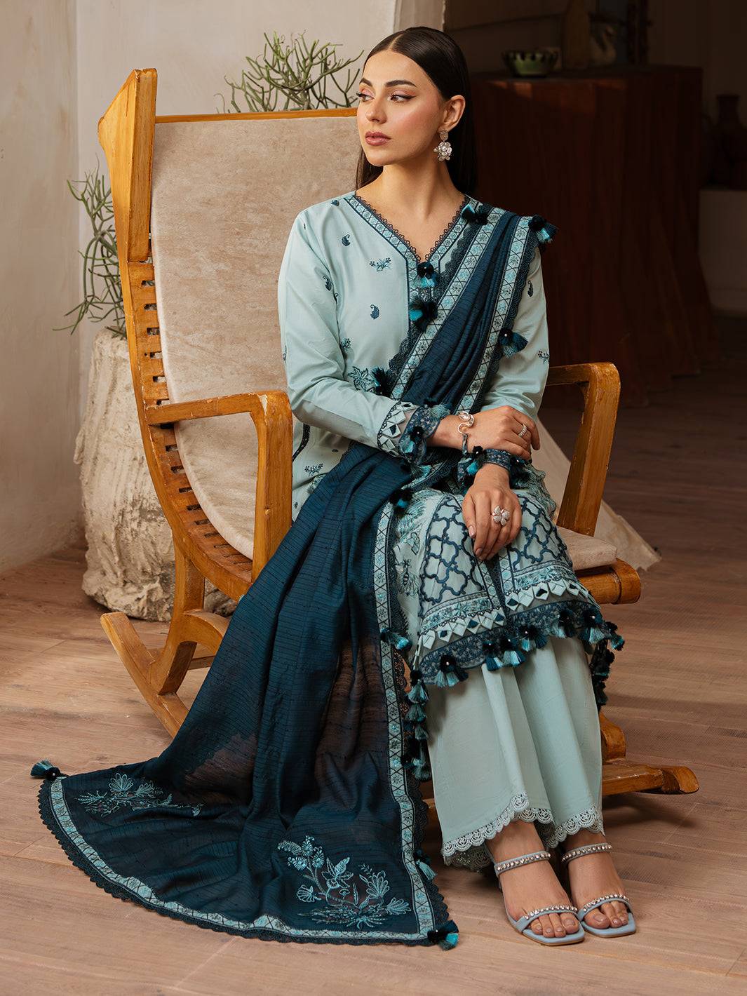 Mahnur | Florence Luxury Lawn 25 | AIYLEEN by Maria Faisal - Registered Vendor of : Mahnur - type : Ladies Clothes - 100% original wedding dresses