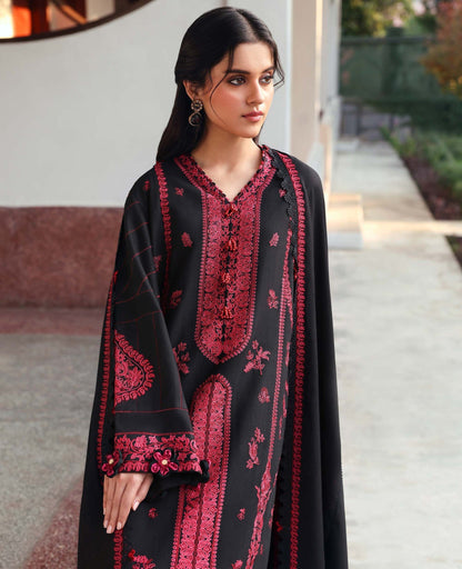 Almira – authentic Pakistani dress from the Amaris Luxury Shawl 25 collection for women in the UK