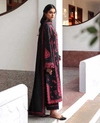 Almira – authentic Pakistani dress from the Amaris Luxury Shawl 25 collection for women in the UK
