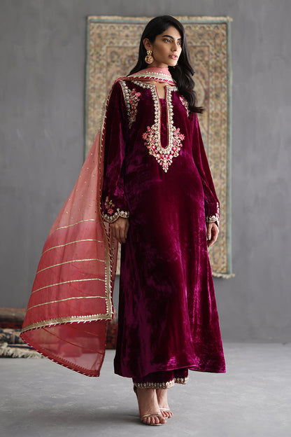 Sana Abbas | Velvet Formals | AMETHYST - Ladies Clothes - Maria Faisal