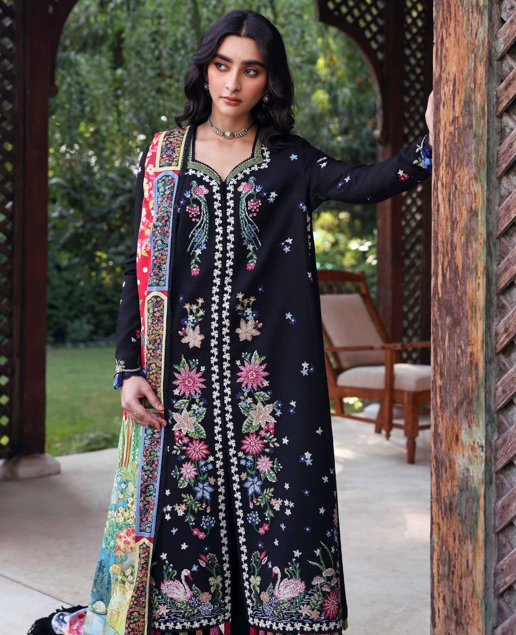 Aveline – authentic Pakistani dress from the Amaris Luxury Shawl 25 collection for women in the UK