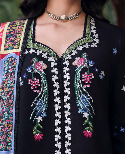 Aveline – authentic Pakistani dress from the Amaris Luxury Shawl 25 collection for women in the UK