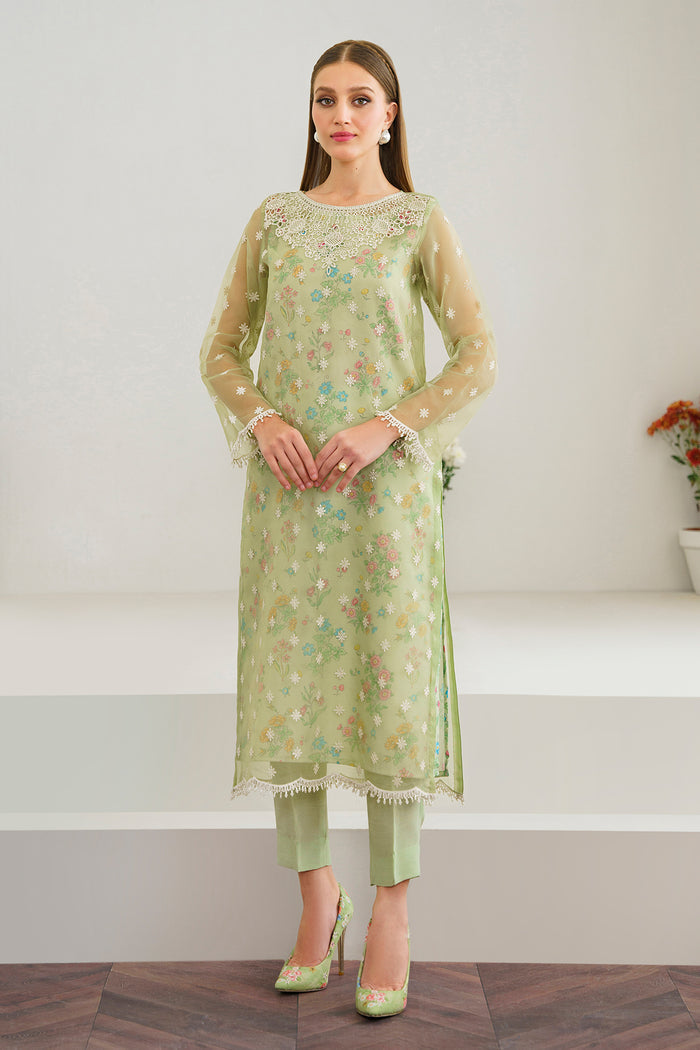 Baroque | Luxury Formals 24 | ORGANZA UF-521 - Designer Dress with Intricate embroidery and embellishments. Shop elegent wedding dress at Maria Faisal.