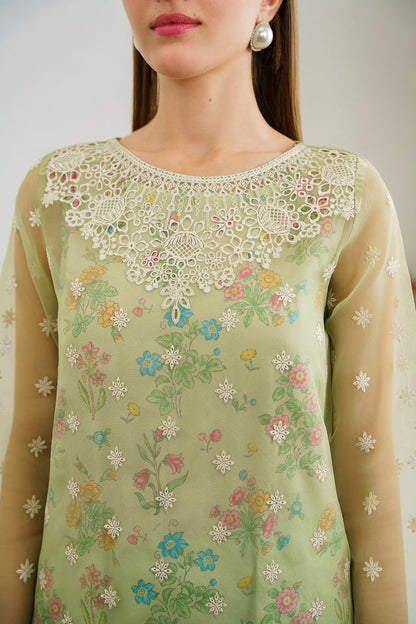 Baroque | Luxury Formals 24 | ORGANZA UF-521 - Designer Dress with Intricate embroidery and embellishments. Shop elegent wedding dress at Maria Faisal.