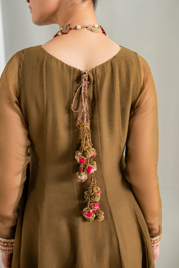 Baroque | Luxury Pret 24 | CHIFFON PR-985 - Designer Dress with Intricate embroidery and embellishments. Shop elegent wedding dress at Maria Faisal.