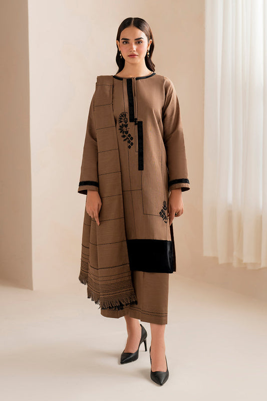 Baroque | Luxury Pret 24 | KHADDAR PR-1005 - Designer Dress with Intricate embroidery and embellishments. Shop elegent wedding dress at Maria Faisal.