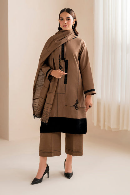 Baroque | Luxury Pret 24 | KHADDAR PR-1005 - Designer Dress with Intricate embroidery and embellishments. Shop elegent wedding dress at Maria Faisal.