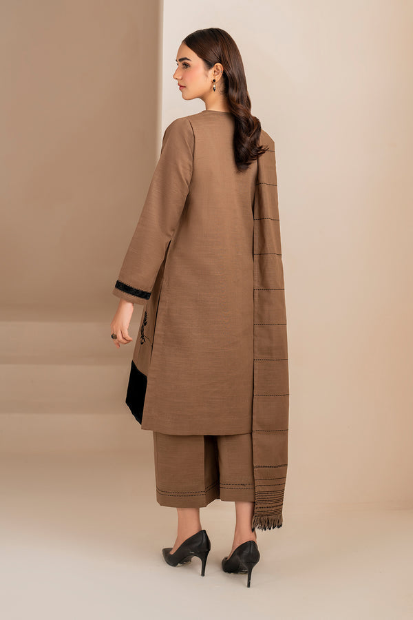 Baroque | Luxury Pret 24 | KHADDAR PR-1005 - Designer Dress with Intricate embroidery and embellishments. Shop elegent wedding dress at Maria Faisal.