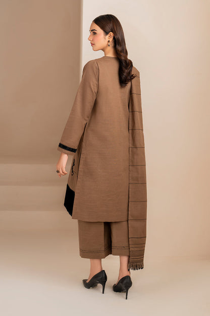 Baroque | Luxury Pret 24 | KHADDAR PR-1005 - Designer Dress with Intricate embroidery and embellishments. Shop elegent wedding dress at Maria Faisal.