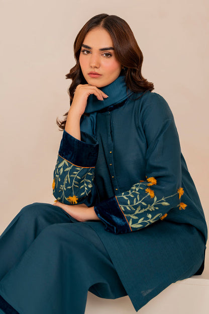 Baroque | Luxury Pret 24 | KHADDAR PR-999 - Designer Dress with Intricate embroidery and embellishments. Shop elegent wedding dress at Maria Faisal.