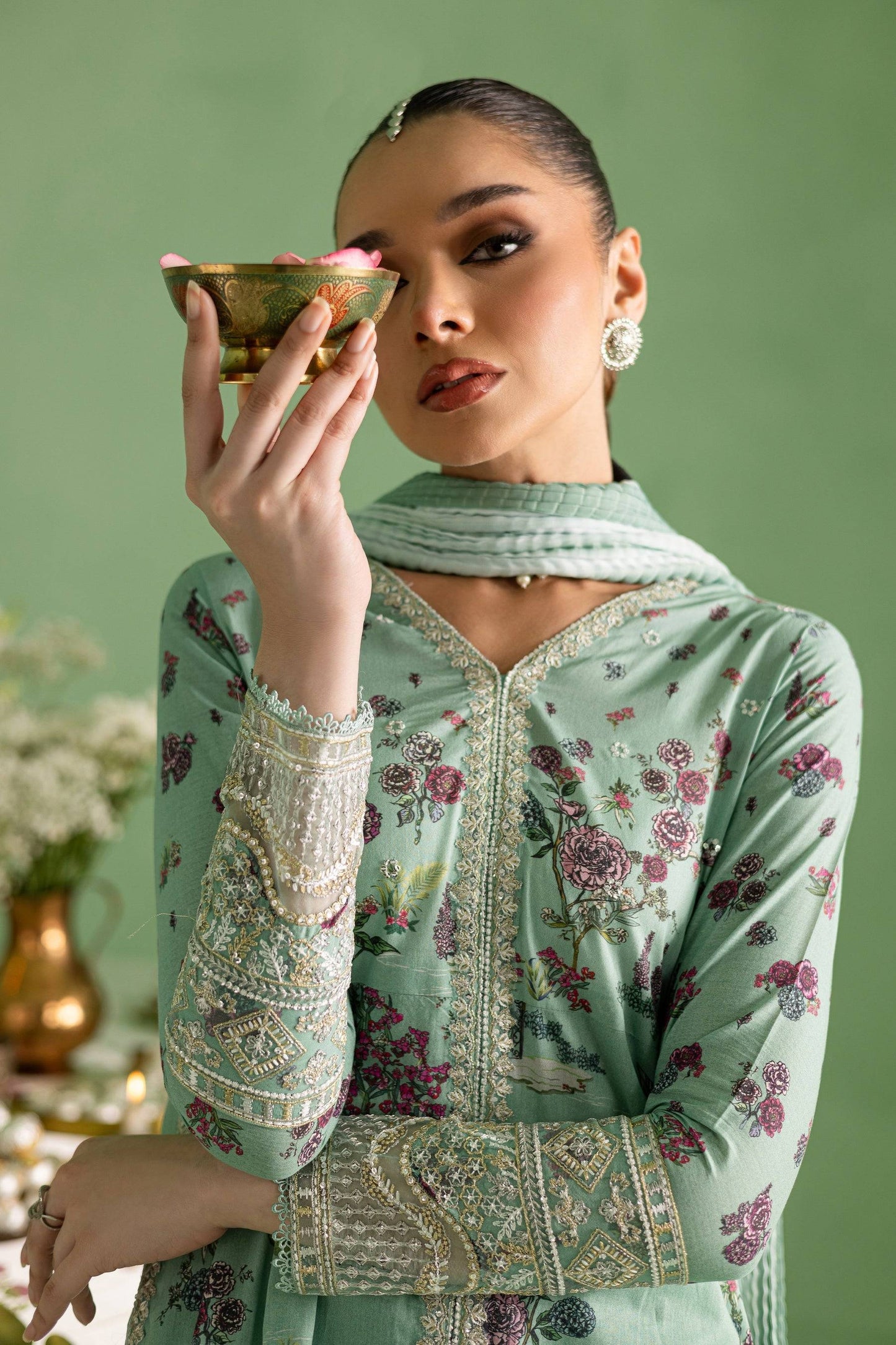 Batik | Chargbagh | Crepe by Maria Faisal - Registered Vendor of : Batik - type : Ladies Clothes - 100% original wedding dresses