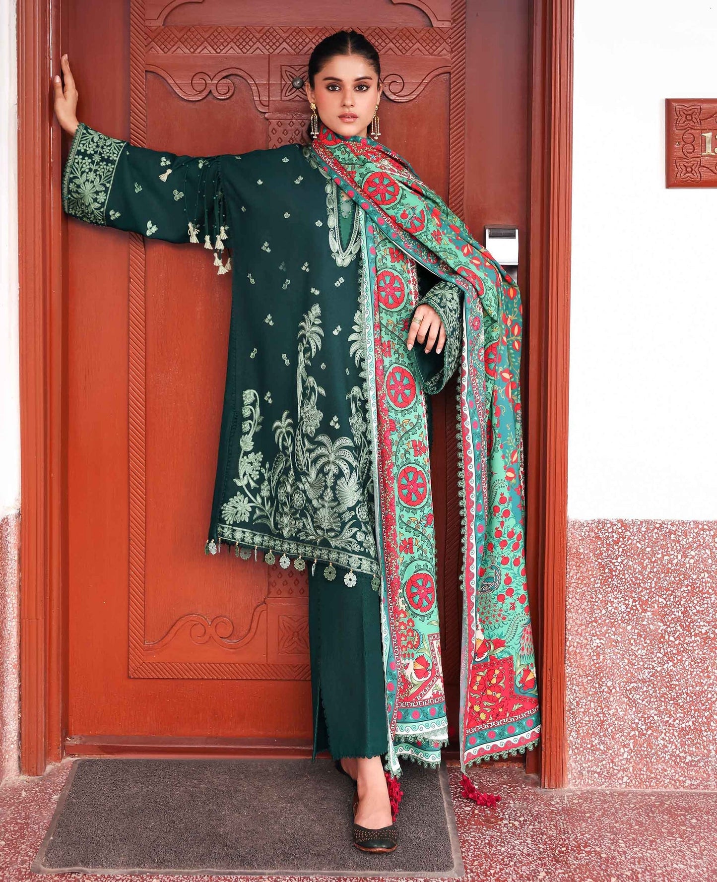 Celeste – authentic Pakistani dress from the Amaris Luxury Shawl 25 collection for women in the UK