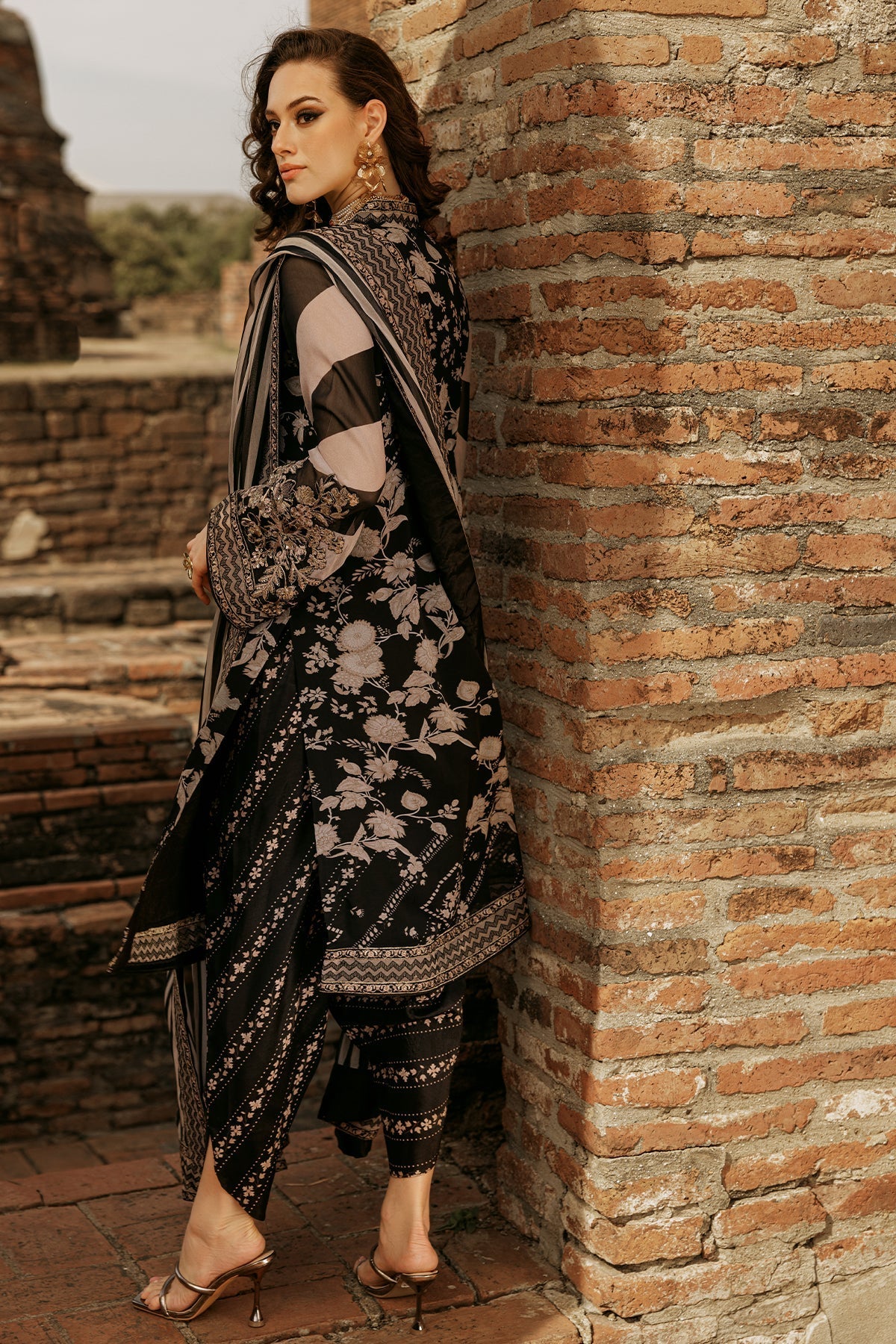 Charizma | Vasal Collection 25 | VSL25-02 by Maria Faisal - Registered Vendor of : Charizma - type : Ladies Clothes - 100% original wedding dresses