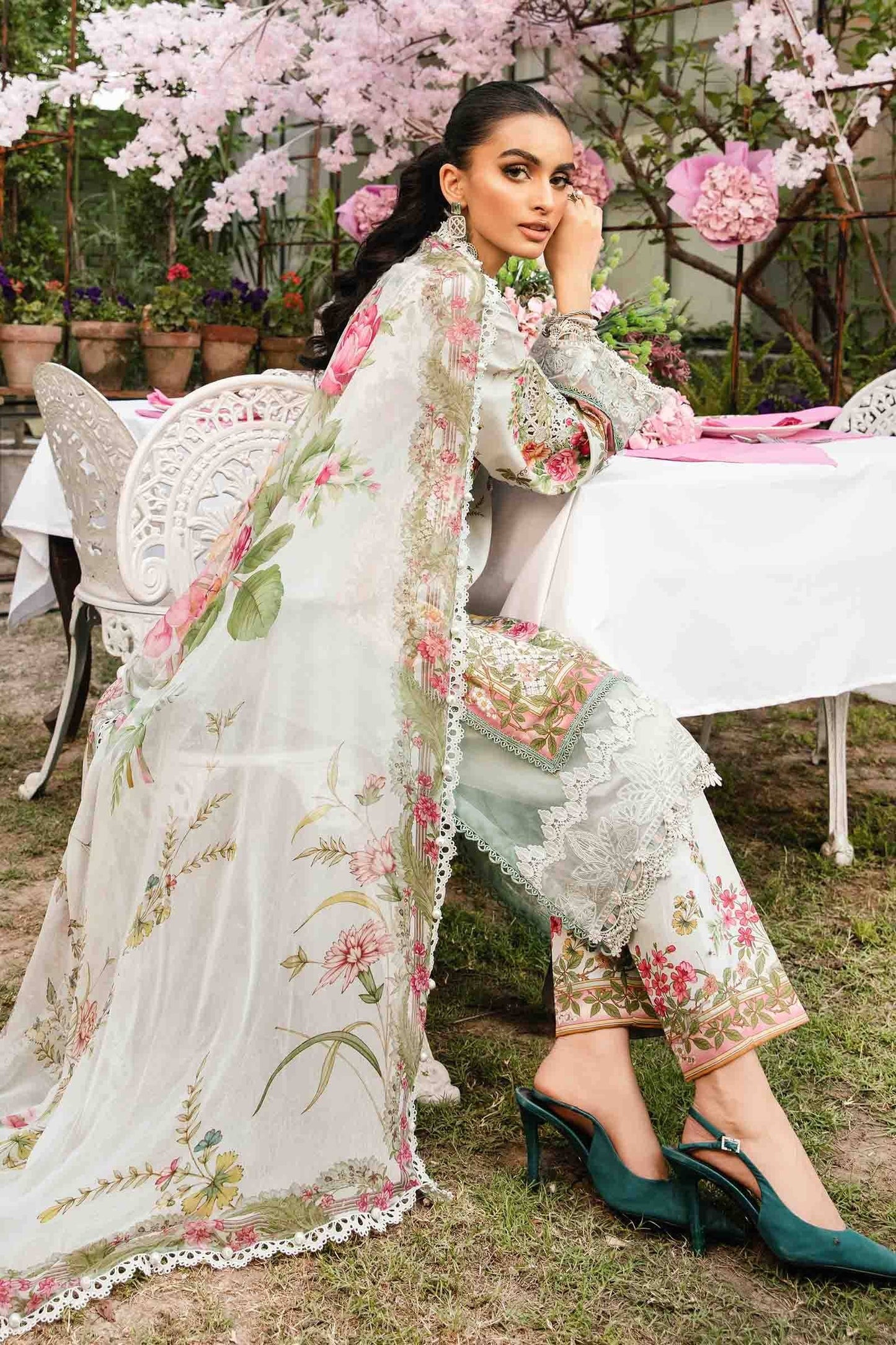 Maria B | M Prints Summer 25 | MPT-2605-B by Maria Faisal - Registered Vendor of : Maria B - type : Ladies Clothes - 100% original wedding dresses