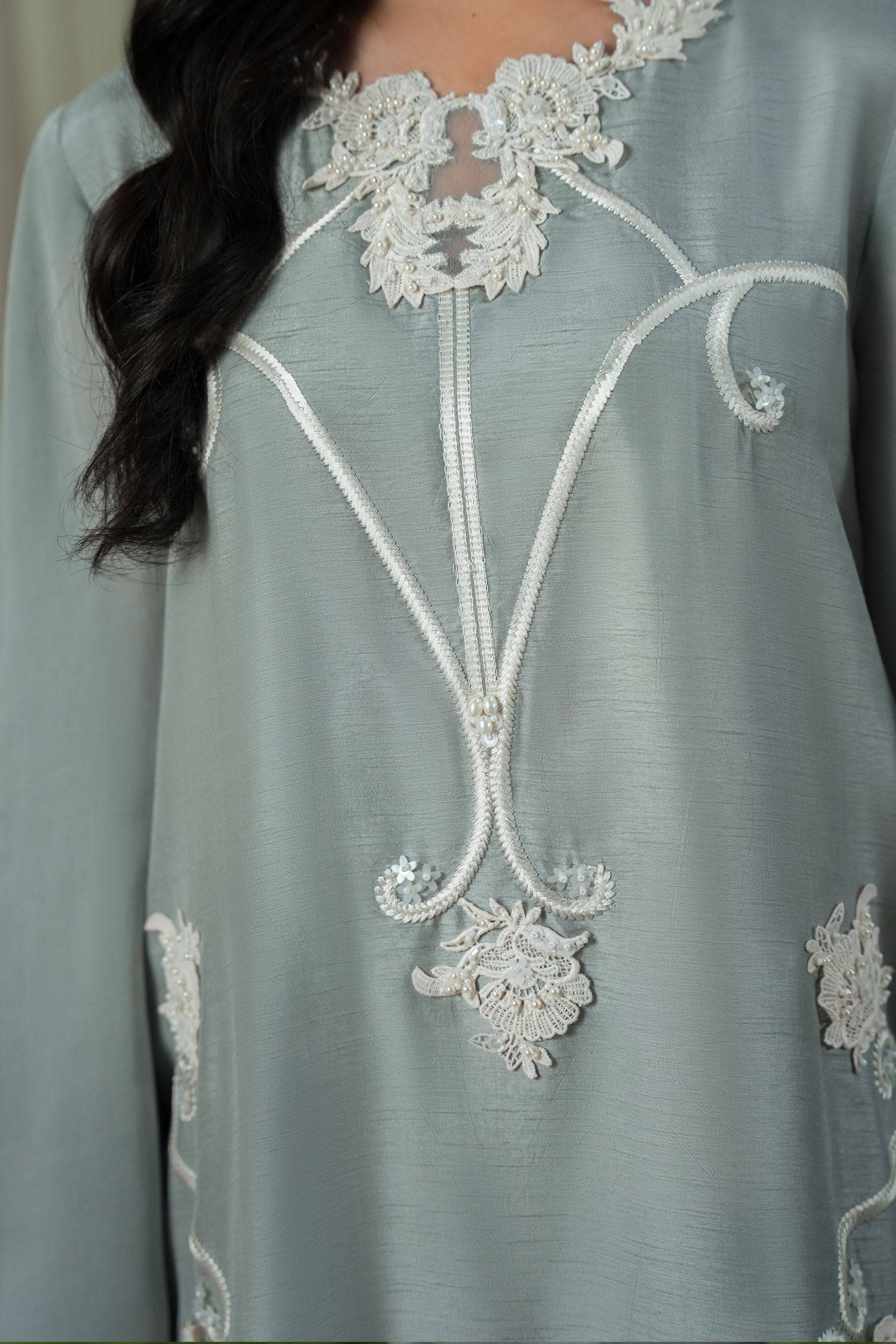Ammara Khan | Sia 25 | D-11-A by Maria Faisal - Registered Vendor of : Ammara Khan - type : Ladies Clothes - 100% original wedding dresses