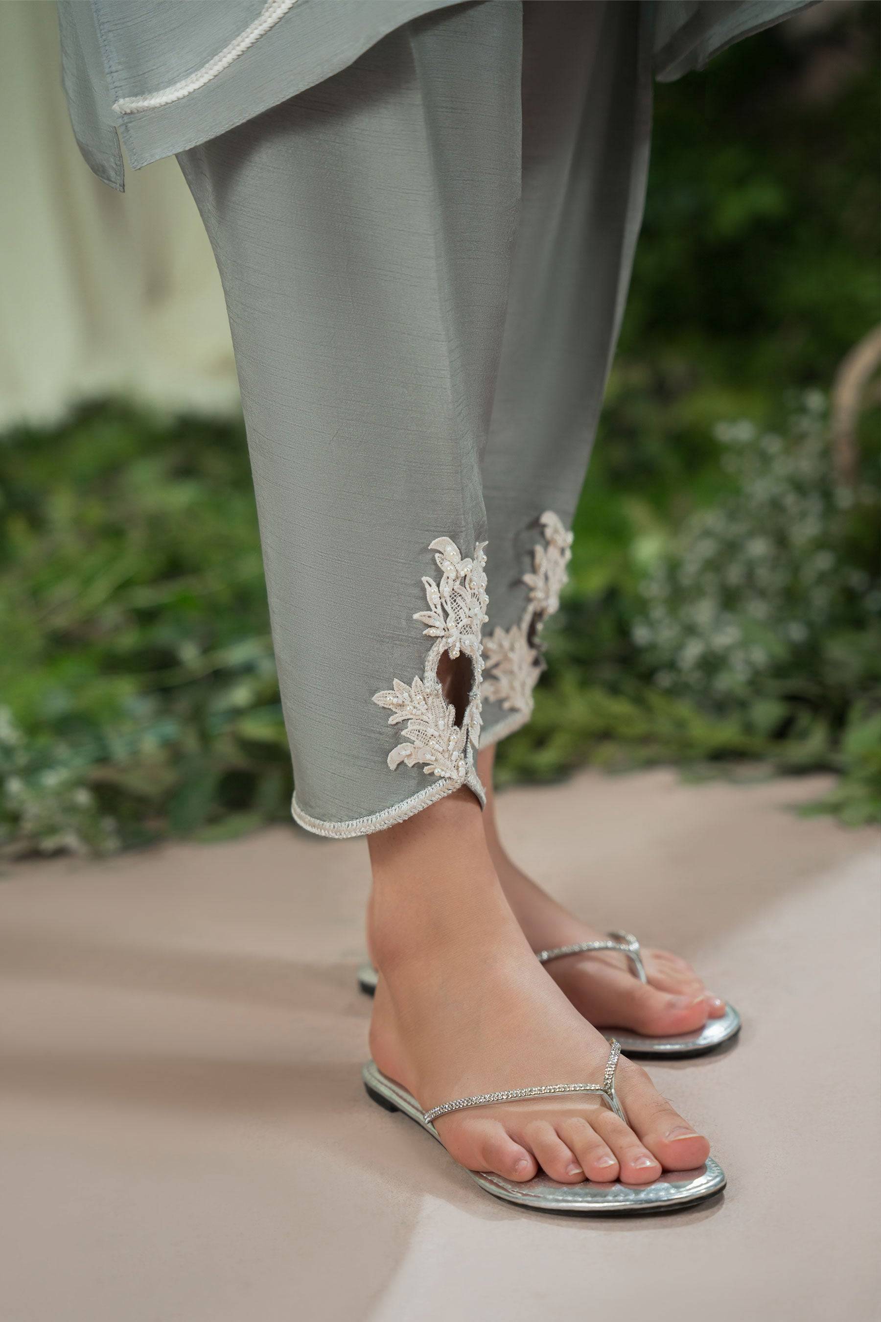 Ammara Khan | Sia 25 | D-11-A by Maria Faisal - Registered Vendor of : Ammara Khan - type : Ladies Clothes - 100% original wedding dresses