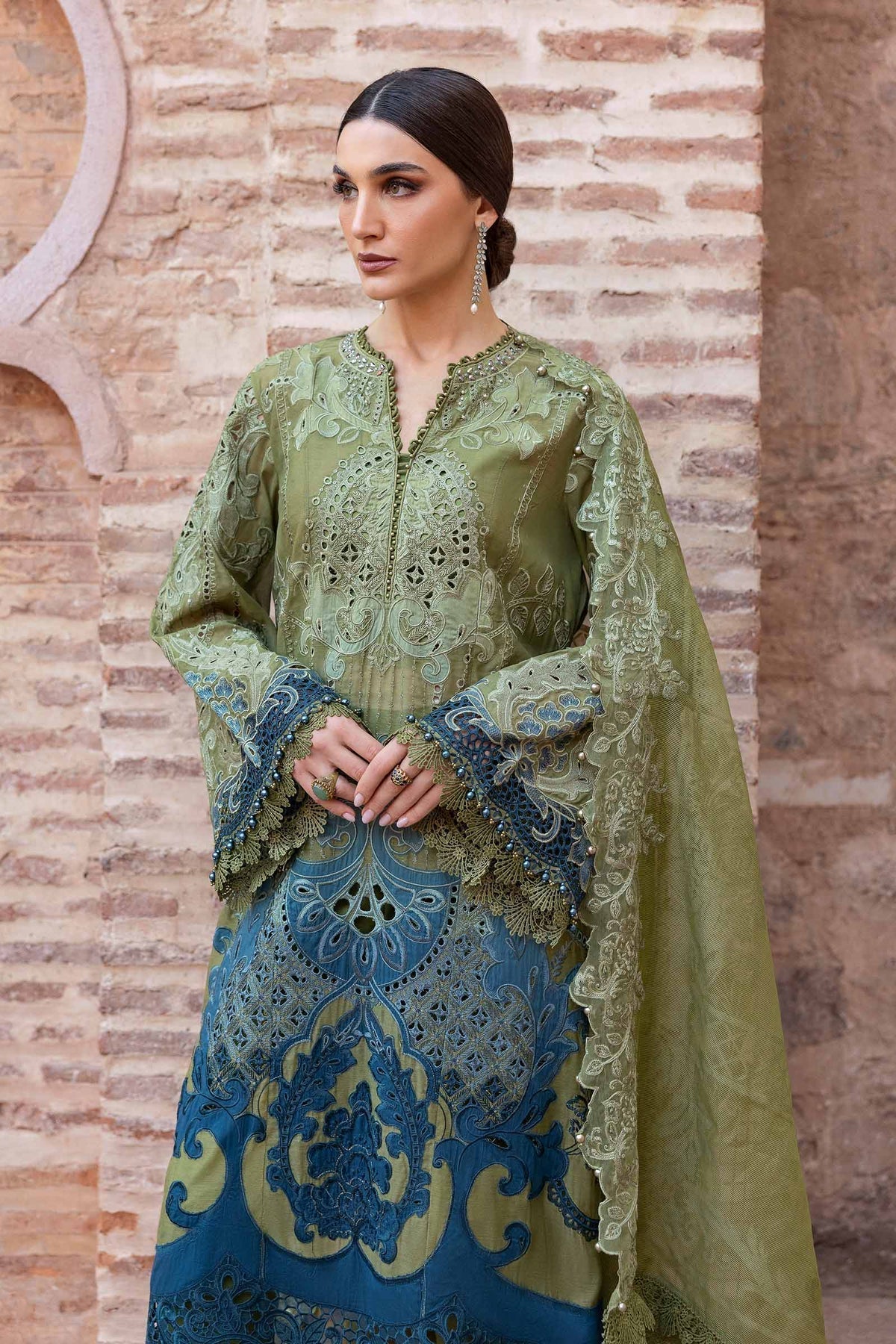 Maria B | Luxury Lawn 25 | D-2501-A by Maria Faisal - Registered Vendor of : Maria B - type : Ladies Clothes - 100% original wedding dresses