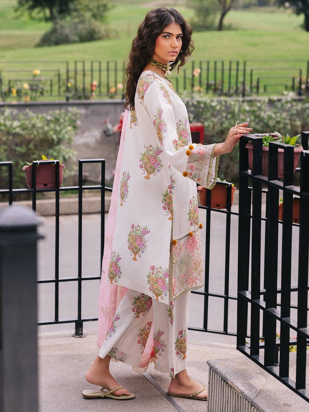 Mahnur | Broadway Luxury Lawn 25 | Cherry Blossom by Maria Faisal - Registered Vendor of : Mahnur - type : Ladies Clothes - 100% original wedding dresses