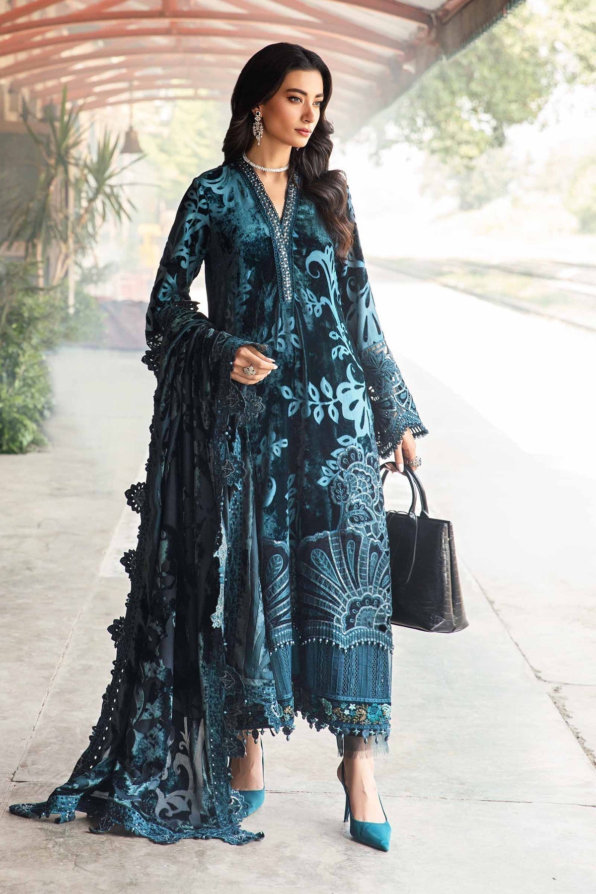 Maria B | Winter Luxe 24 | Velvet DL-1203 - Ladies Clothes - Maria Faisal