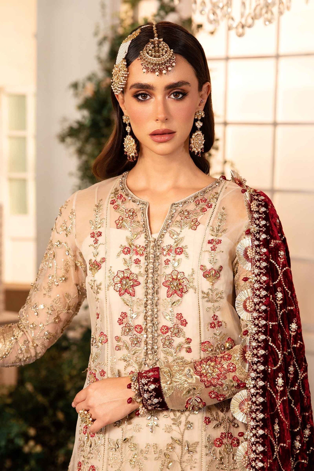 Maria B | Mbroidered Formals 24 | Velvet Suit | BD-2905 - Designer Dress with Intricate embroidery and embellishments. Shop elegent wedding dress at Maria Faisal.
