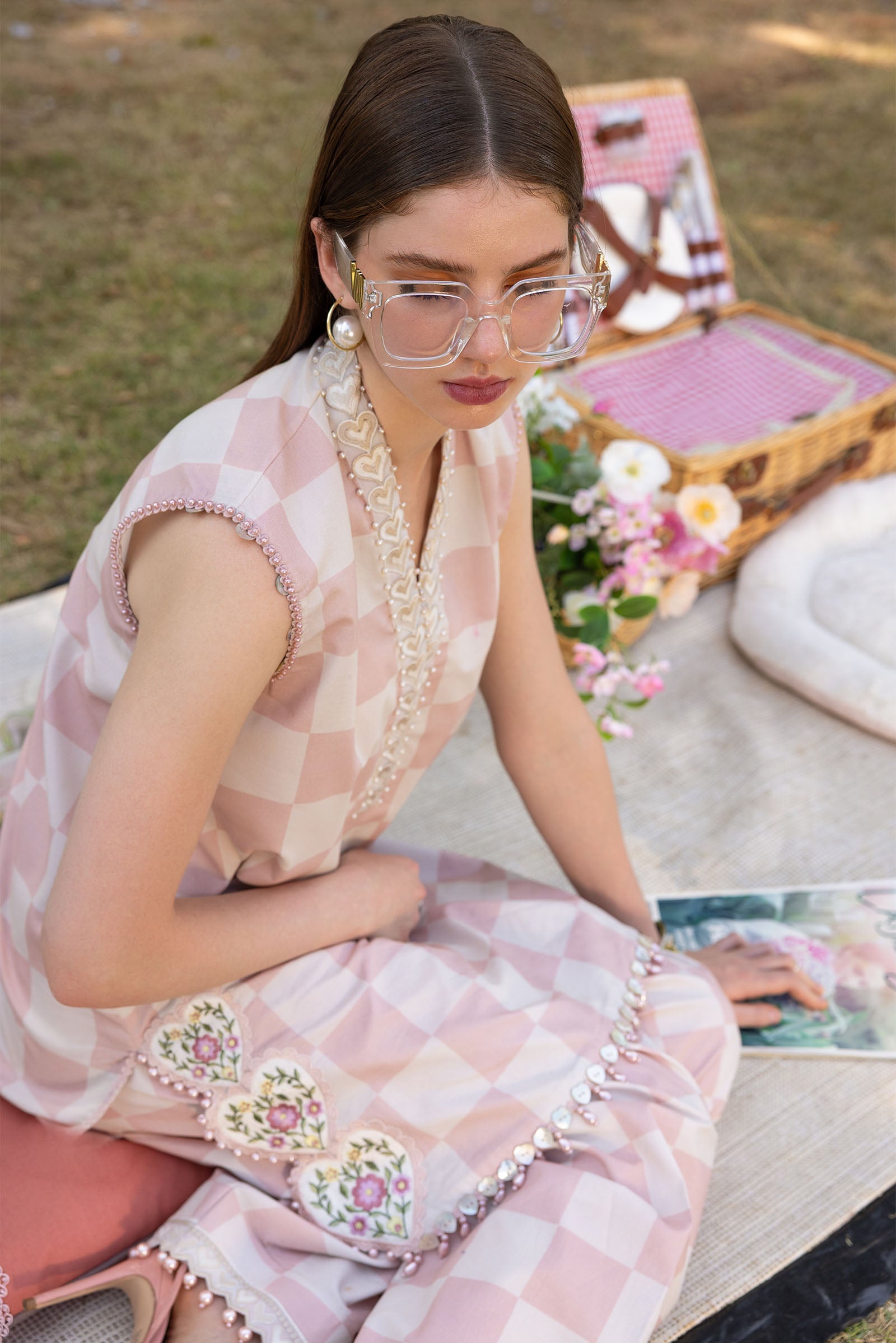 Off White and Pink Short Shirt with Shalwar - Maria B | M Prints Eid'26 | MPT-2906-A - Ladies Clothes - Maria Faisal