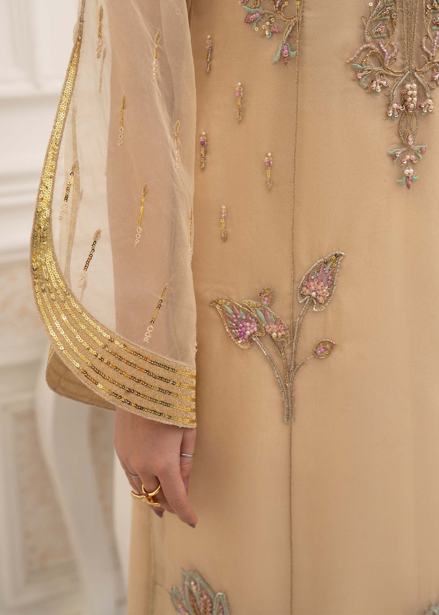 Jamnii | The Aura | Viana by Maria Faisal - Registered Vendor of : Jamnii - type : Ladies Clothes - 100% original wedding dresses