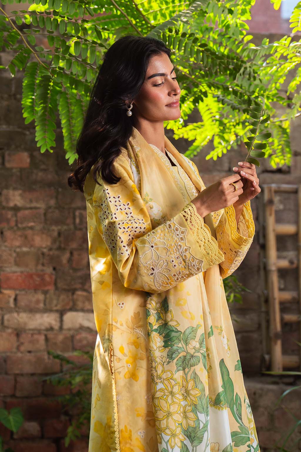 Neeshay | Summer Lines Printkari 25 | BUTTERCUP by Maria Faisal - Registered Vendor of : Neeshay - type : Ladies Clothes - 100% original wedding dresses