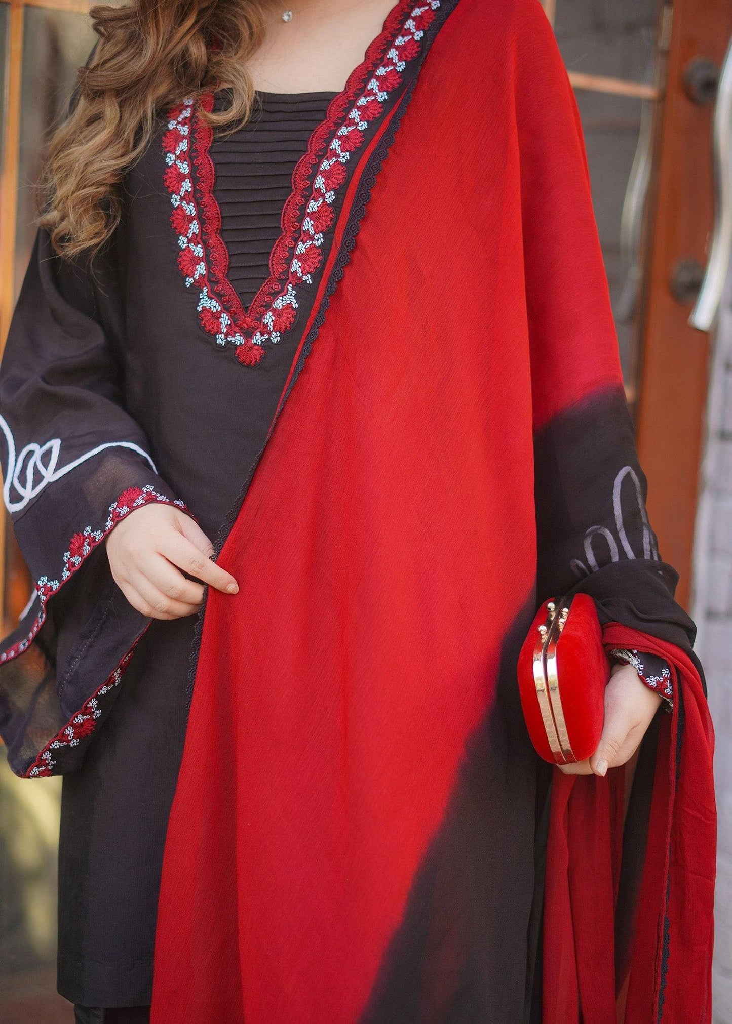 Fozia Khalid | Silk Spire | NOIR by Maria Faisal - Registered Vendor of : Fozia Khalid - type : Ladies Clothes - 100% original wedding dresses