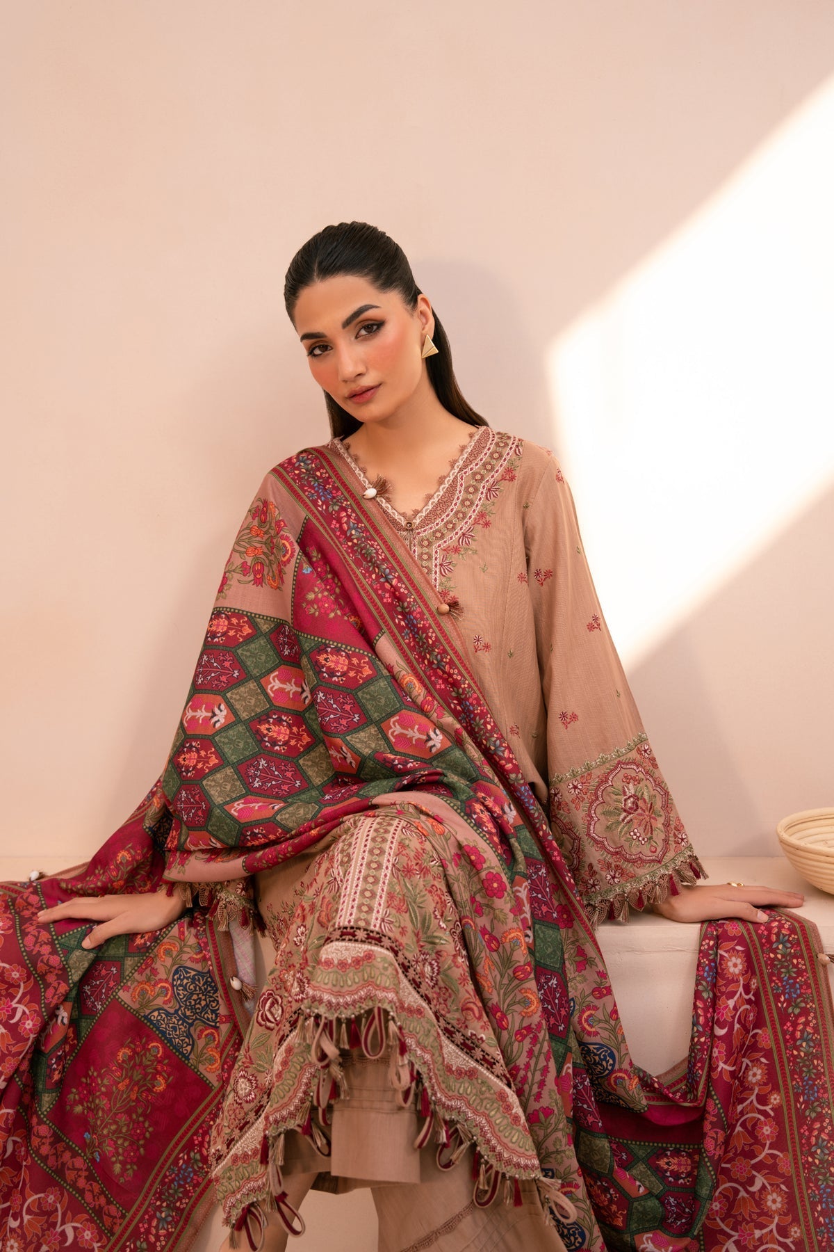 DAFIYAH – authentic Pakistani dress from the Rang e Khizan collection for women in the UK