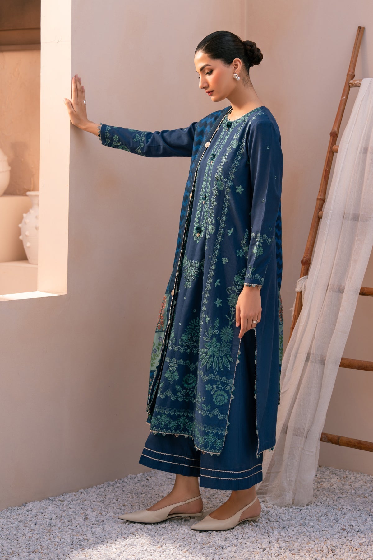 SAIRA – authentic Pakistani dress from the Rang e Khizan collection for women in the UK