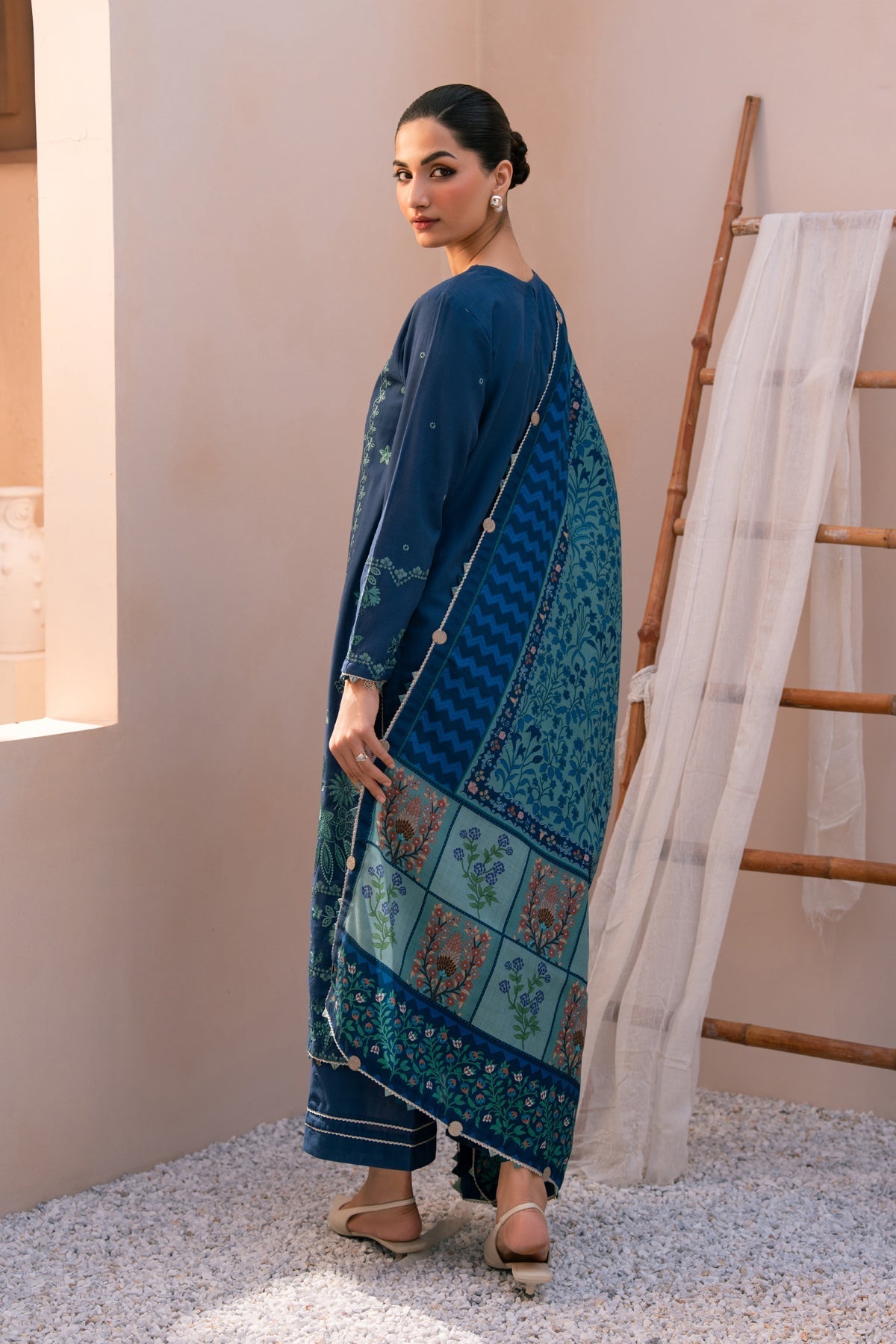 SAIRA – authentic Pakistani dress from the Rang e Khizan collection for women in the UK