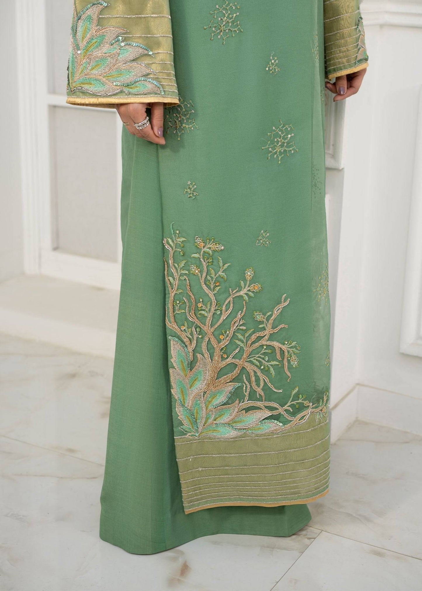 Jamnii | The Aura | Astrid by Maria Faisal - Registered Vendor of : Jamnii - type : Ladies Clothes - 100% original wedding dresses