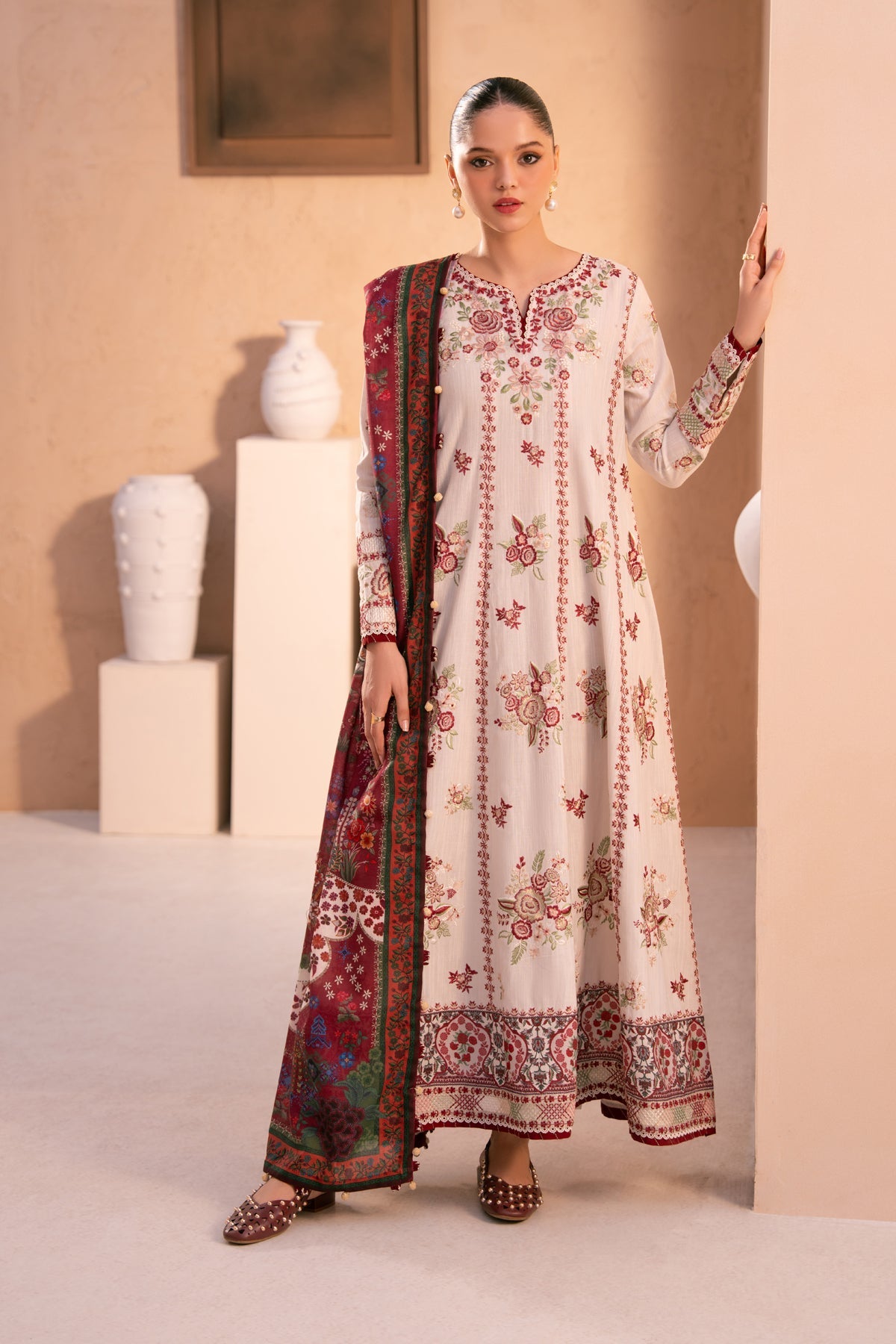 SAHLA – authentic Pakistani dress from the Rang e Khizan collection for women in the UK