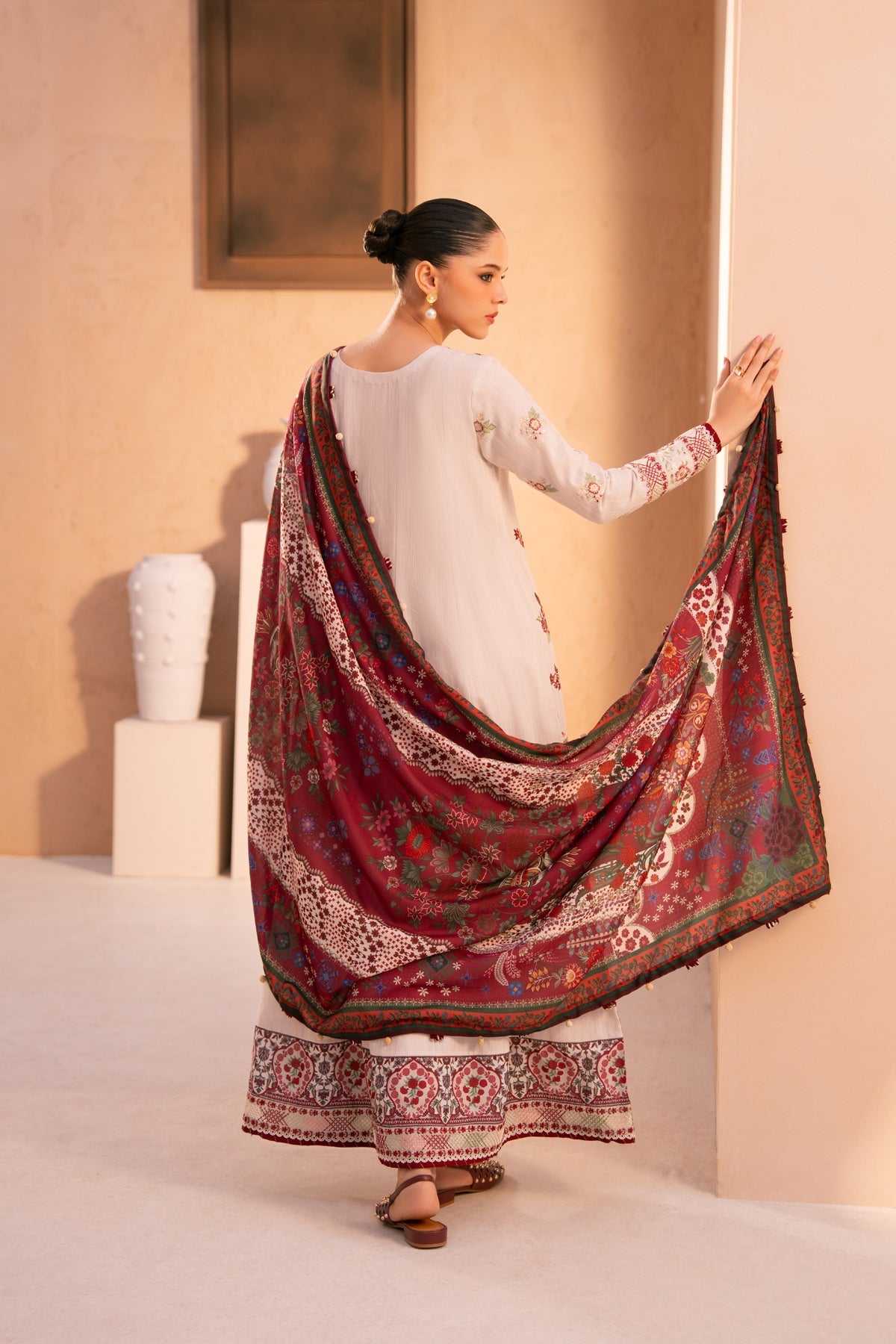 SAHLA – authentic Pakistani dress from the Rang e Khizan collection for women in the UK