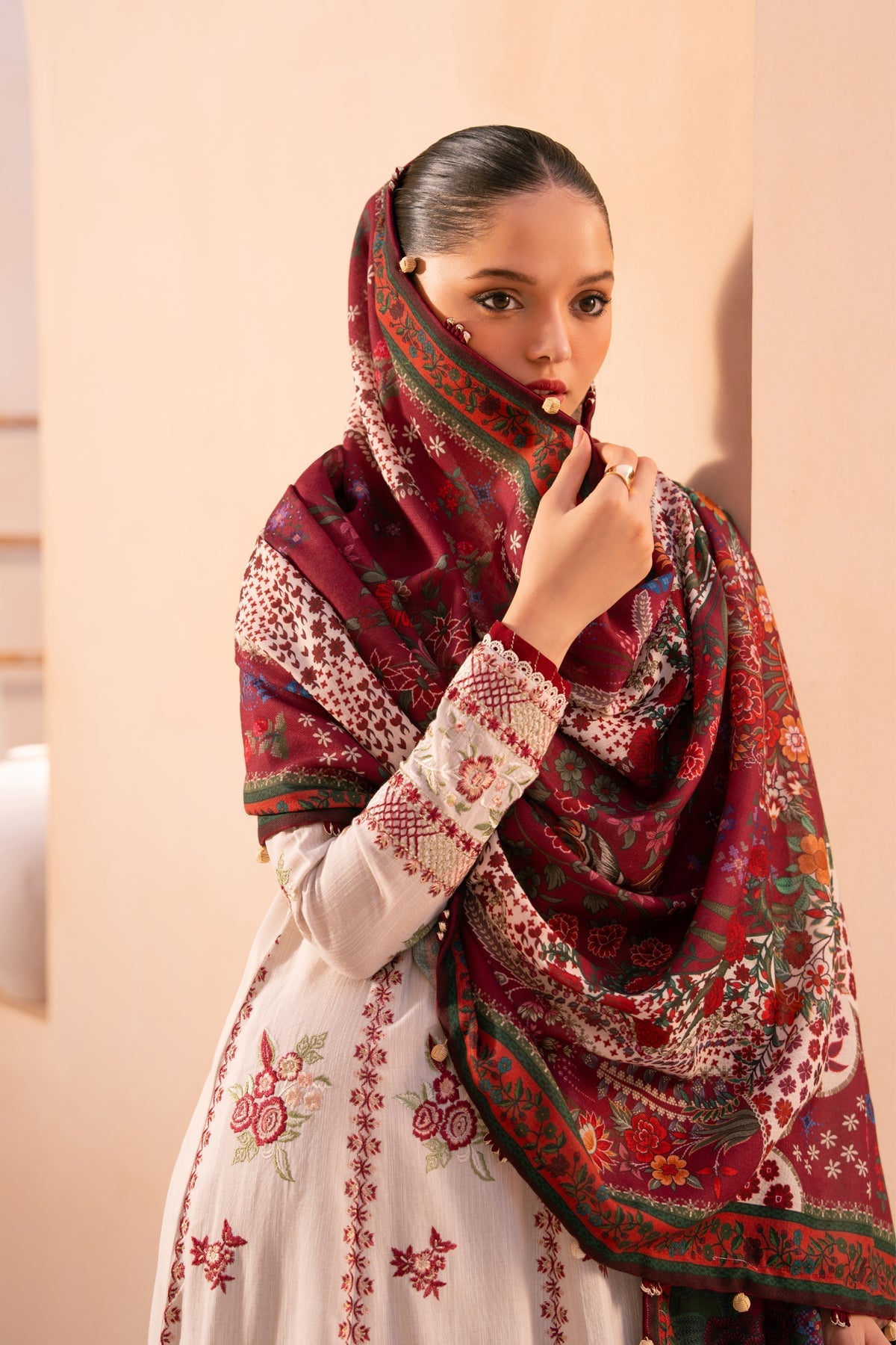 SAHLA – authentic Pakistani dress from the Rang e Khizan collection for women in the UK