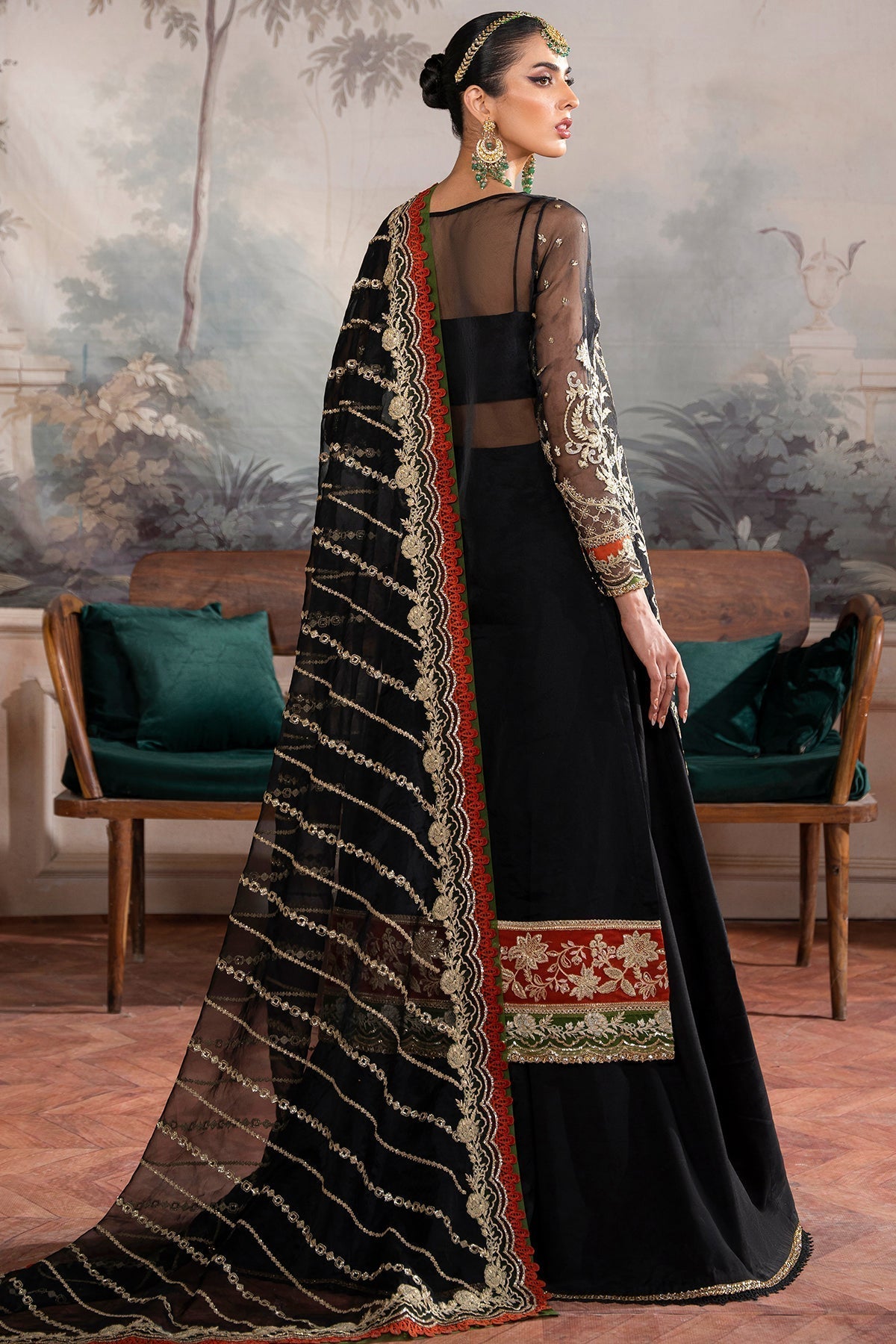 Inara | Aurelia Wedding Collection | Noir - Ladies Clothes - Maria Faisal