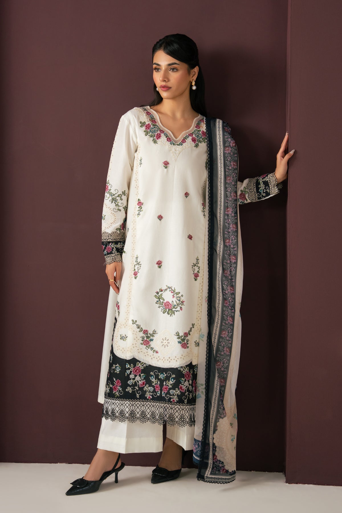 Xenia Formals | Namah Lawn 26 | ECLIPSE - Formal Dress - available at Maria Faisal in UK and USA.